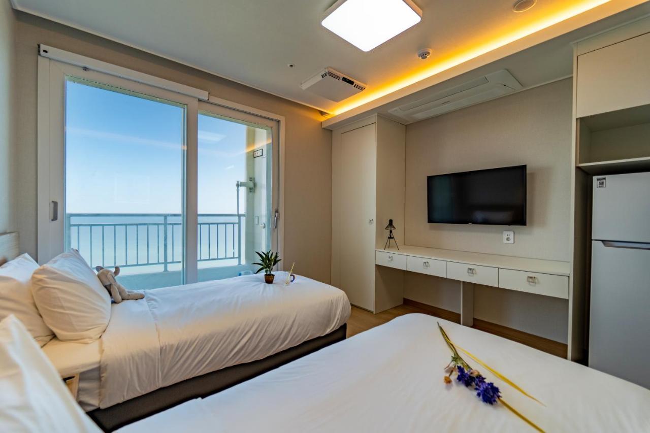 Gangneung Pineart Label Hotel Екстериор снимка