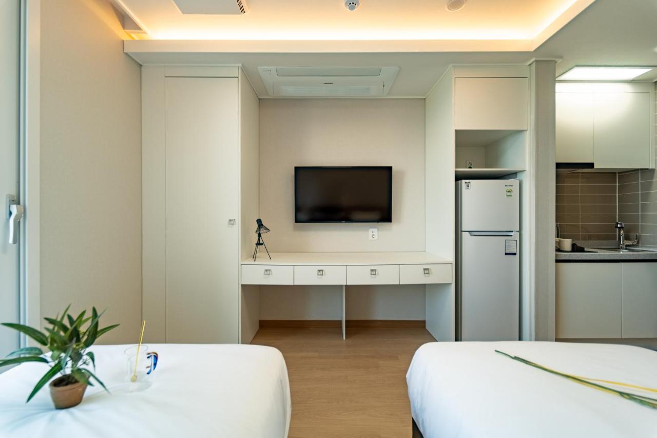 Gangneung Pineart Label Hotel Екстериор снимка