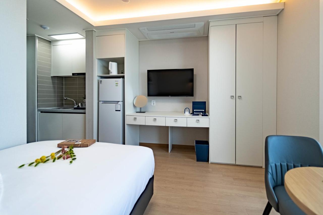 Gangneung Pineart Label Hotel Екстериор снимка